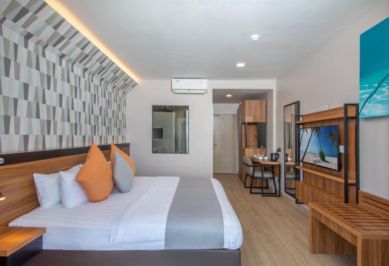 Triton Prestige Seaview And Spa Maafushi Exterior foto